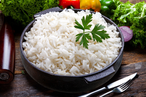 Com quantos anos você descobriu que é assim que se prepara arroz para que ele fique bem soltinho? Esse truque é sucesso garantido