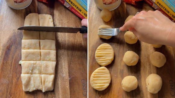 Com a massa pronta, é só moldá-la com as mãos e depois com um garfo antes de fritar (Créditos: Reprodução/@courtneys_bites/Instagram)
