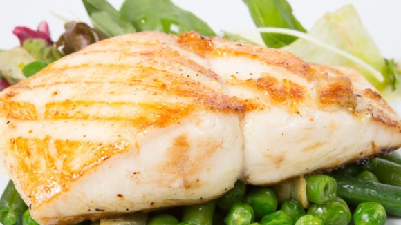 Há 5 anos que faço peixe assado na airfryer e essas são as dicas que aprendi para não ressecar