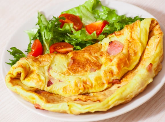 Omelete na airfryer: receita infalível para garantir uma refeição prática e economizar gás!