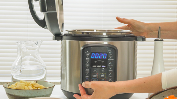 2.2 derruba o preço da panela de pressão elétrica 6L inox