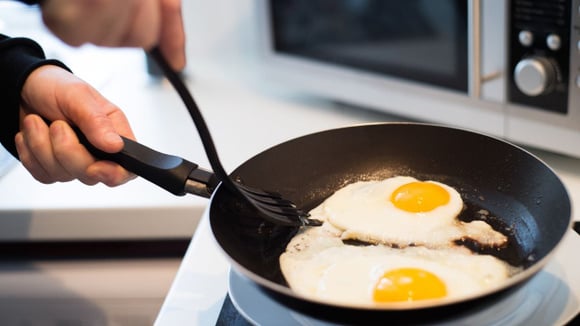 Quantos ovos você pode comer por semana? Quais são os seus benefícios e quem deve ter cuidado com o seu consumo?