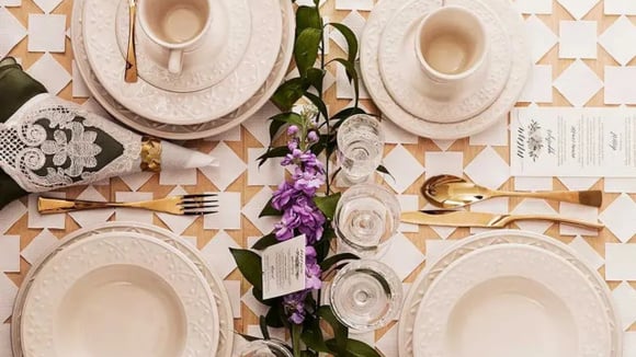 Elegante e com desconto! Jogo de jantar e chá Oxford de 20 peças está pela metade do preço