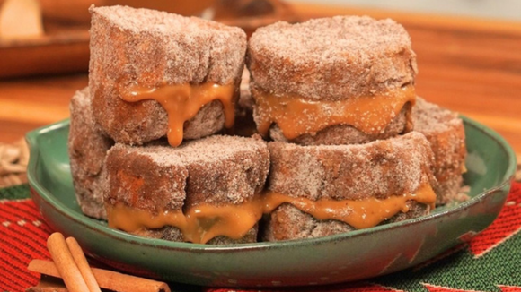 A melhor rabanada de Natal na airfryer: fácil, sem óleo e recheada com muito doce de leite!