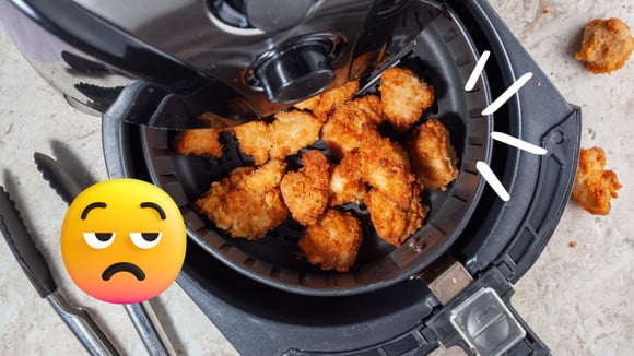 Airfryer não é chapa de boteco: tem que limpar entre um alimento e outro ou você pode ficar doente