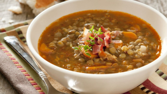 Sopa de lentilha (Créditos: TudoGostoso)