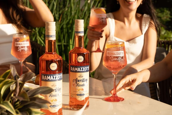 Conheça o Ramazzotti Spritz e aprenda como preparar seu drink com o TudoGostoso!