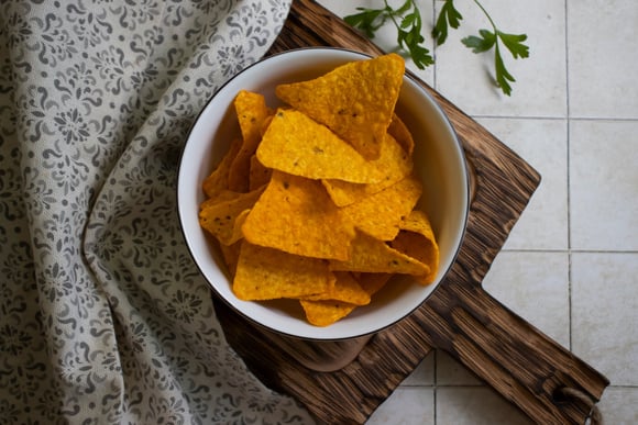 Doritos caseiro e saudável com goma de tapioca: receita de nutricionista faz sucesso na internet