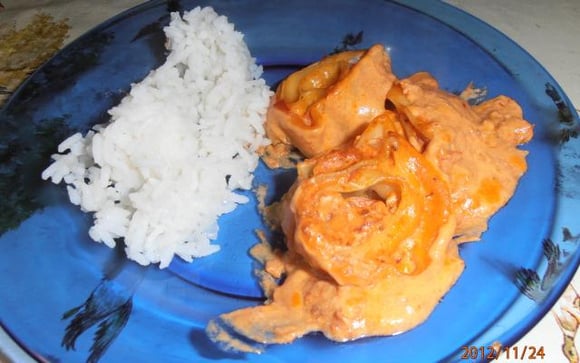 Feita com massa de lasanha pré-cozida, essa receita é bem fácil de preparar e leva apenas 30 minutos no forno (Créditos: Juliane Lourenço/TudoGostoso)