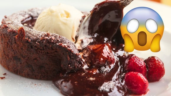 Nem brownie, nem petit gateau: a lava de café é a sobremesa crocante por fora e cremosa por dentro que vai brilhar no seu fim de semana!