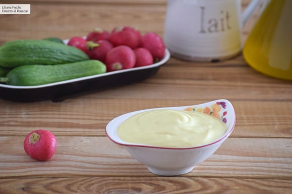 Como fazer maionese ou lactonese sem ovo: uma receita muito fácil, ideal para evitar riscos (também com opção sem lactose)