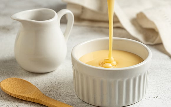 Como fazer leite condensado caseiro sem lactose: doce na medida certa e muito fácil de fazer