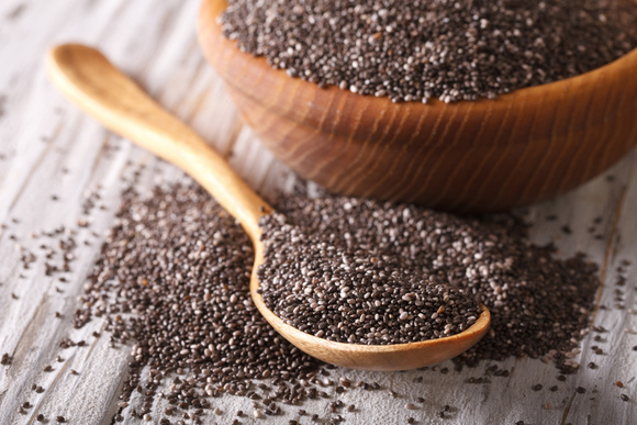 Chia: qual a melhor forma de usar a semente para emagrecer?