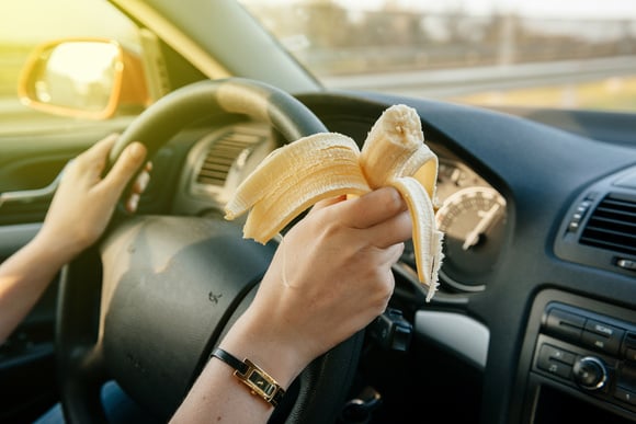 Sou nutricionista e garanto: esses são os 10 lanches práticos que são realmente saudáveis para você curtir a viagem sem fome e sem preocupação