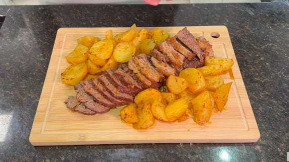 O segredo da fraldinha assada no forno: como deixar a carne desmanchando e muito suculenta, perfeita para almoço ou jantar