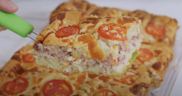 Adeus, pizza: essa torta de liquidificador é mais rápida de fazer e agrada todo mundo