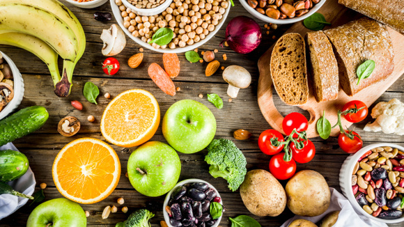 As fibras podem ser encontradas em diversos alimentos (Créditos: Shutterstock)