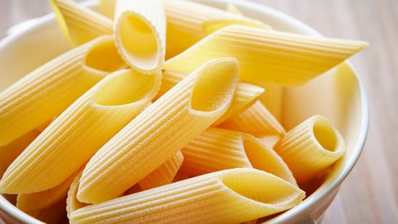 Penne é uma das mais indicadas para retardar a digestão (Créditos: Canva)