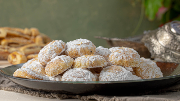 Deliciosos biscoitos de nozes para presentear seus convidados na Ceia de Natal: receita com 6 ingredientes é fácil e rende até 20 unidades