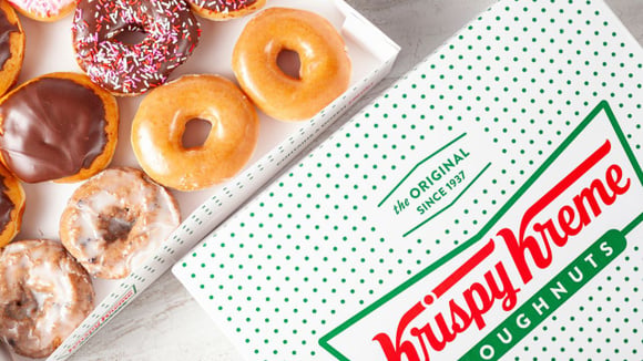 No Brasil, além do Original Glazed®, há também donuts pensados para agradar o paladar dos brasileiros (Créditos: Shutterstock)