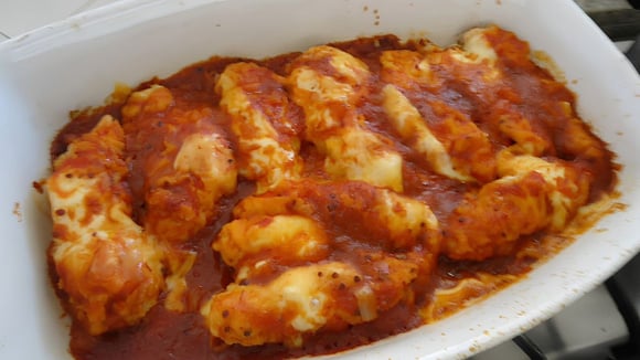 O filé de frango à parmegiana light fica tão saboroso quanto a receita tradicional (Créditos: TudoGostoso/Flávia Pires)