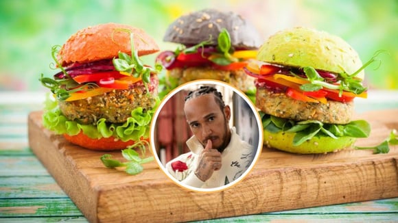 "Eu sei o que tem naquela coisa, é nojento": a comida popular que Lewis Hamilton cortou da alimentação ao se tornar vegano