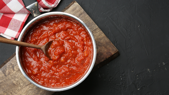O jeito certo de congelar extrato de tomate de acordo com uma chef de cozinha renomada