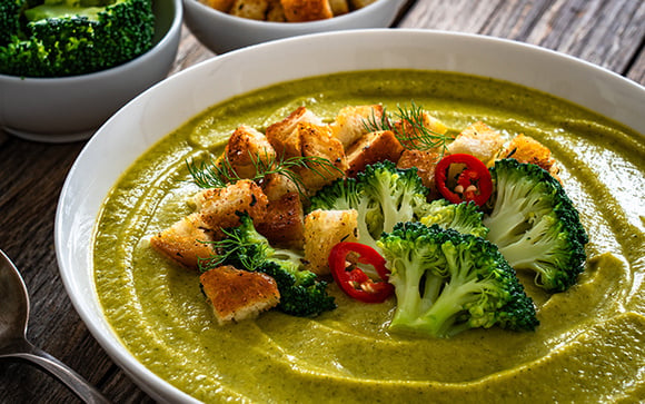 O inverno está chegando e eu já separei os ingredientes para fazer o caldo verde do TudoGostoso: é aconchegante e perfeito em uma noite fria