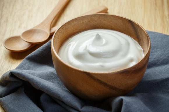 Nem iogurte grego, nem iogurte com sabor: esse é o melhor tipo do laticínio para emagrecer e com mais benefícios à saúde