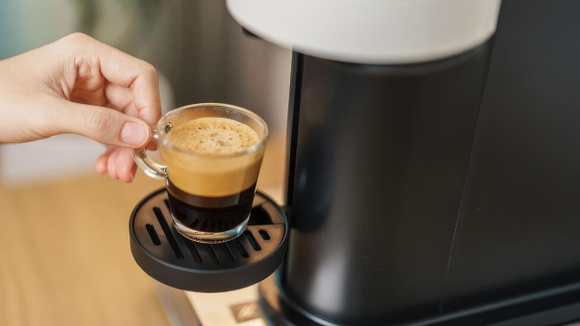Aurelio Rojas, cardiologista: "A ciência acaba de confirmar: pessoas que bebem café com moderação têm melhor saúde cardiovascular."