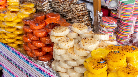 A medida vale para todos os lotes e também proíbe a fabricação e a distribuição dos alimentos. (Créditos: Shutterstock)