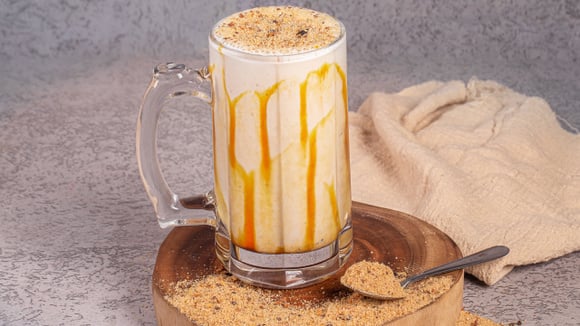 Batida de paçoca é a bebida cremosa perfeita para impressionar na sua Festa Junina