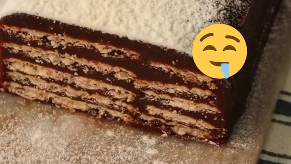 Tão chamando de torta de palha italiana, mas aqui em casa o nome é baixaria, ninguém consegue parar de comer!