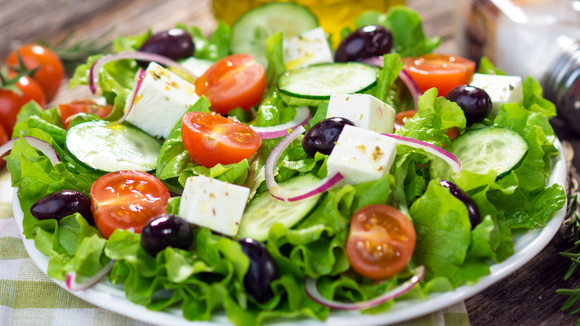 As 10 melhores receitas de salada que vão muito além da alface e viram prato principal