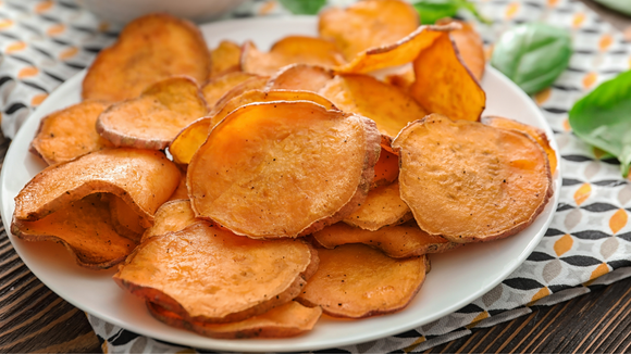 As batatas ficam crocantes! (Créditos: Canva)