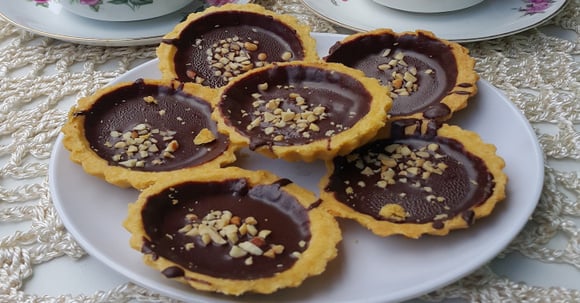 Nem farinha, nem lactose: torta de paçoca crocante e cremosa com baixo carboidrato é a sobremesa perfeita para reunir a família