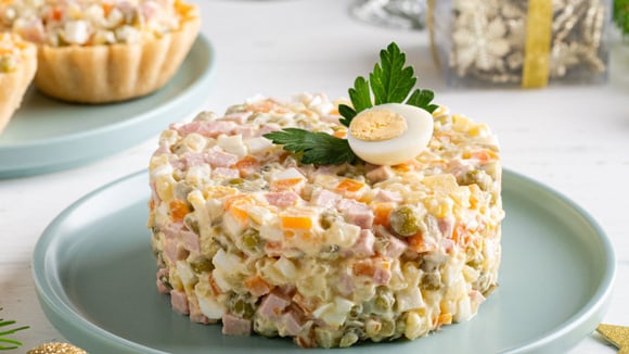 O truque de um chef famoso para uma salada russa perfeita está na batata