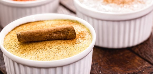 Essa canjica caramelizada cremosa virou tradição aqui em casa e agora é a receita mais pedida nos dias frios
