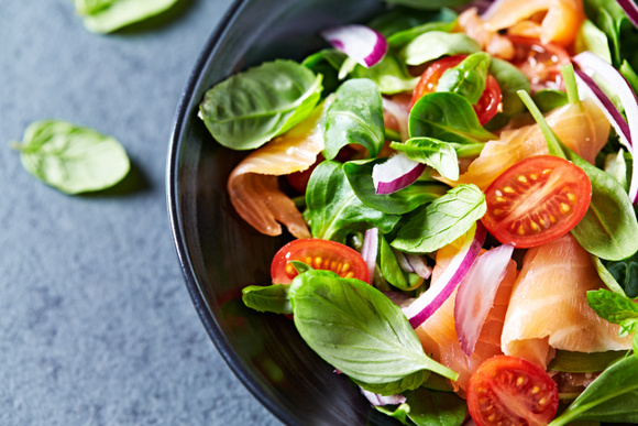 Saladas de folhas (créditos: Shutterstock) 