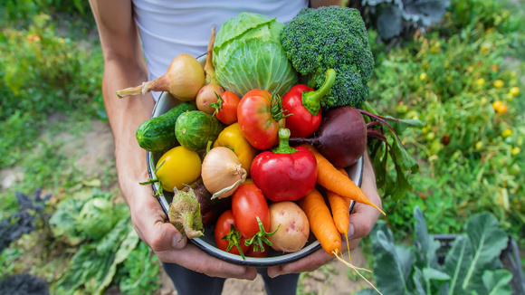 Para economizar com saúde: legumes, verduras e frutas da primavera que estarão mais baratos para colocar no cardápio