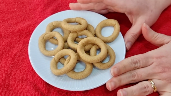 Especialista alerta: pare de comer lanches industrializados e faça esse salgadinho de 3 ingredientes