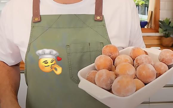 Mini sonhos com banana e com a massa que desmancha na boca é a receita perfeita para o seu final de semana