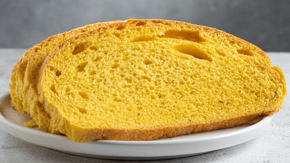 Pão de milho fofinho: confira o passo a passo (Créditos: Shutterstock)