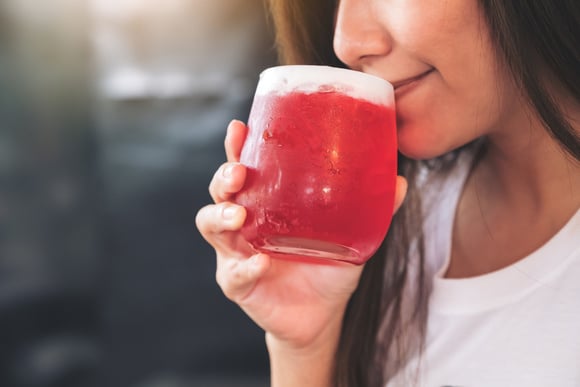 Mais poderoso que creme antirrugas: suco rejuvenescedor previne o envelhecimento precoce e deixa sua pele mais bonita e saudável