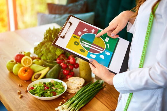 Não consegue fazer dieta? Novo estudo promete método infalível para não abandonar o plano alimentar