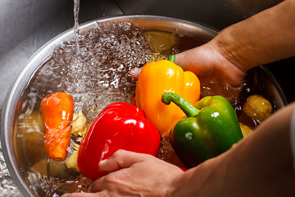 Principais erros que você pode fazer na cozinha e que colocam sua vida em risco!