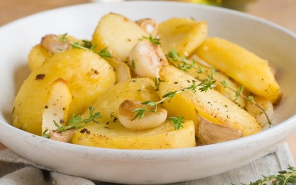 A batata assada é o acompanhamento perfeito (Créditos: TudoGostoso)