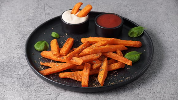 Crocantes e saudáveis: aprenda a transformar cenoura em um snack delicioso pronto em poucos minutos