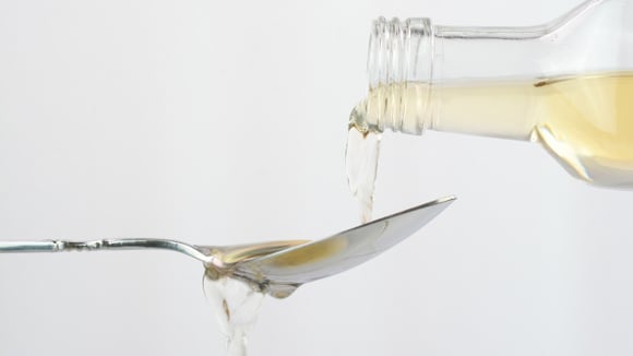 O vinagre de maçã é um ingrediente muito versátil (Créditos: Shutterstock)