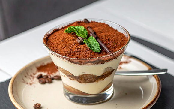 Não diga que não avisei: esse tiramisù é a sobremesa de Natal que vai roubar a cena na sua ceia!